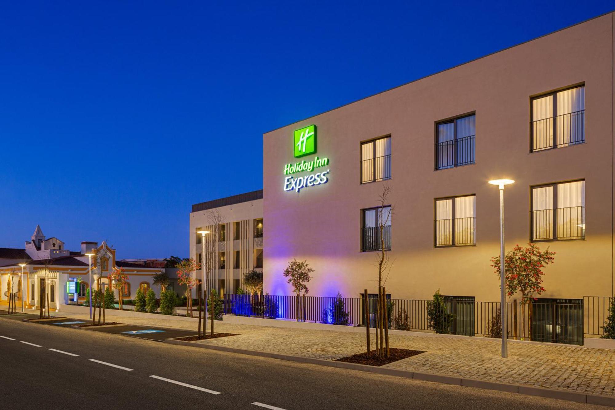 Holiday Inn Express Evora By Ihg Exterior foto